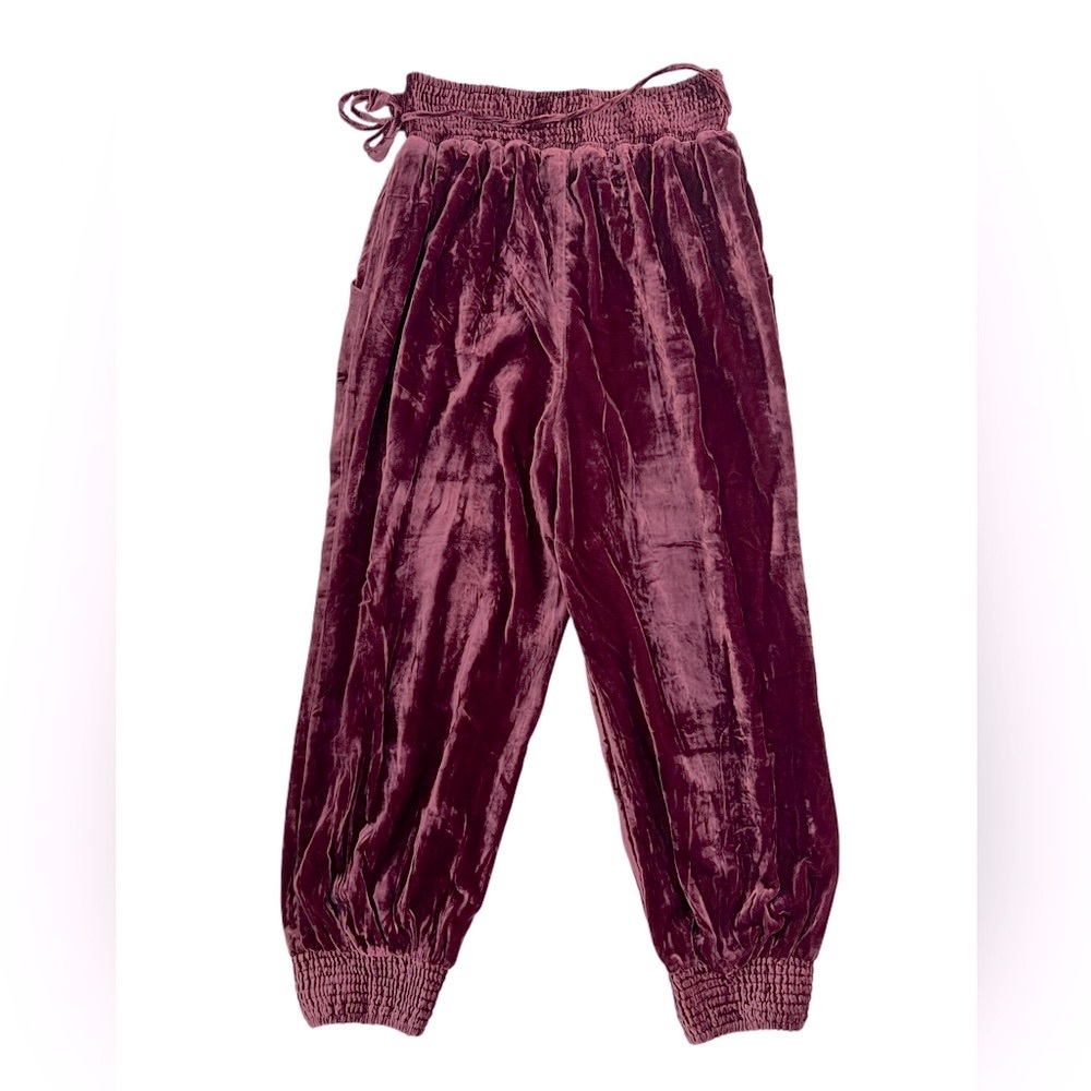 By Anthropologie Red Velvet Joggers Tapered Cuffs Pants M - Picture 2 of 9